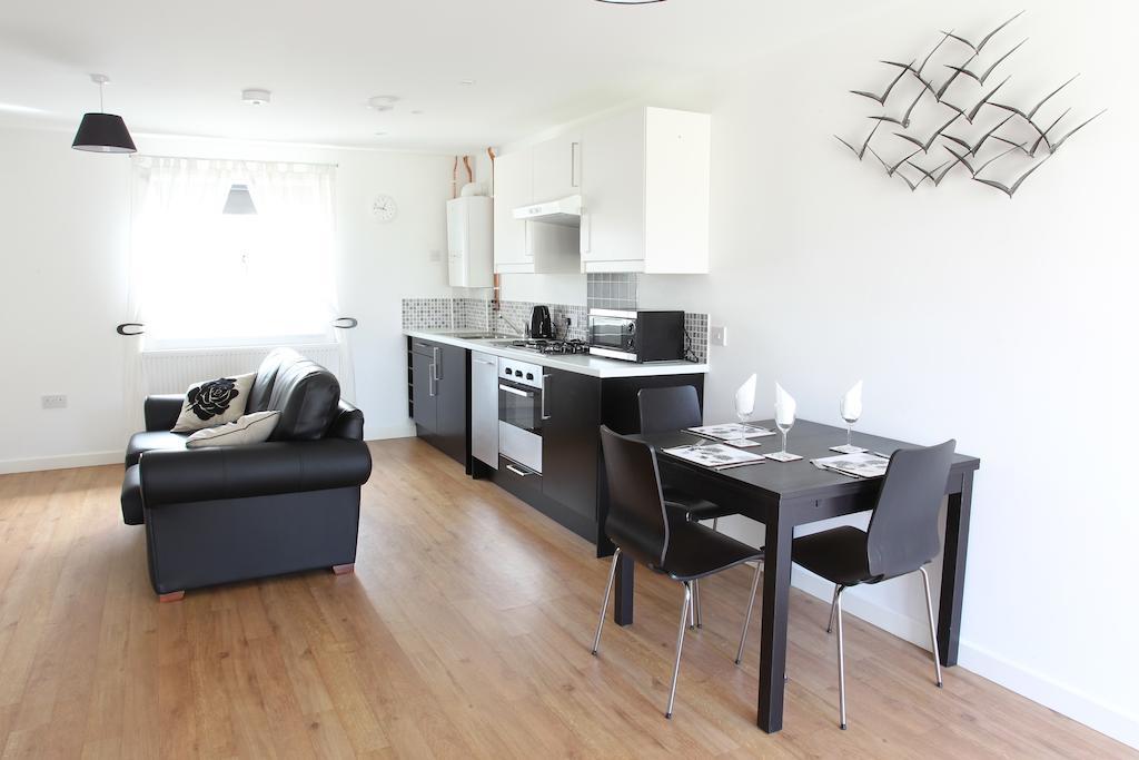 Elm Tree Farm Accommodation ميلتون كينيز الغرفة الصورة
