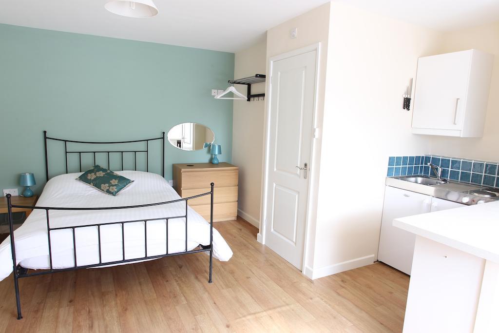 Elm Tree Farm Accommodation ميلتون كينيز الغرفة الصورة