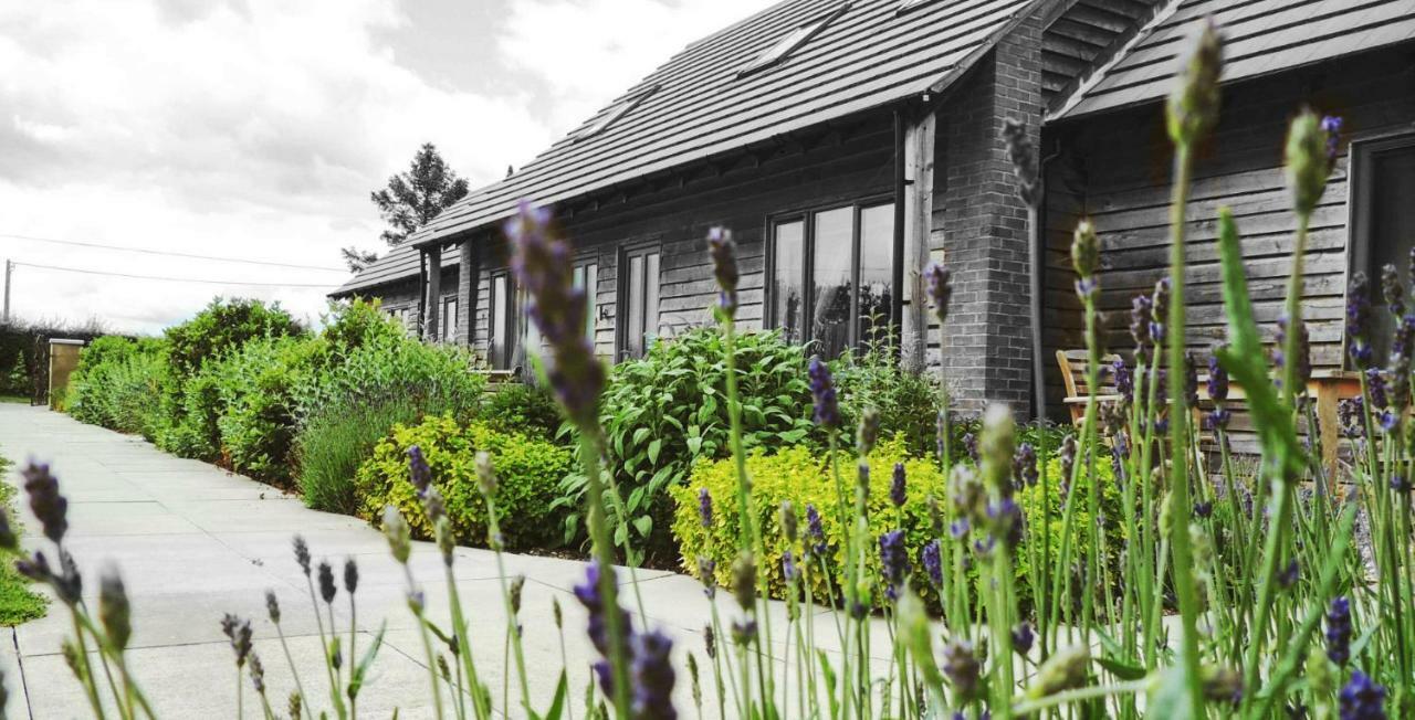 Elm Tree Farm Accommodation ميلتون كينيز المظهر الخارجي الصورة